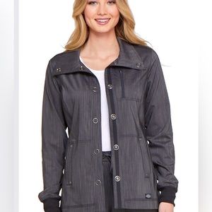 Dickies scrub jacket size large no stains rips